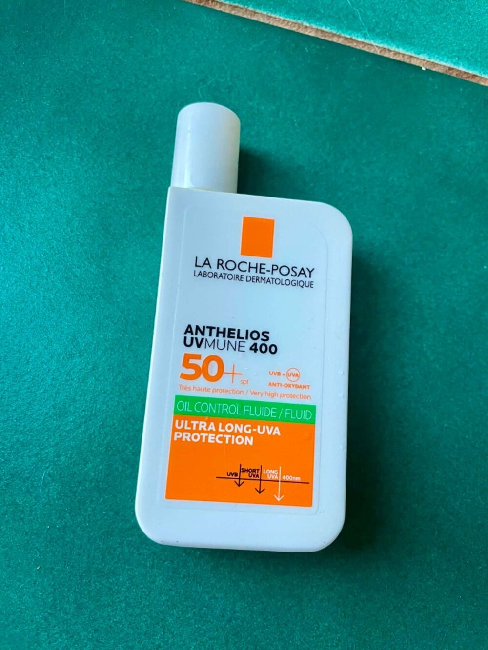 La Roche-Posay Anthelios UVMune 400 Oil Control Fluid Sunscreen SPF50